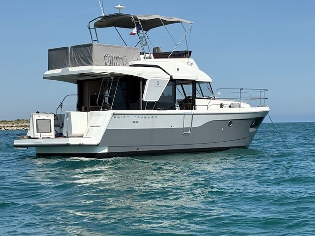 BENETEAUSWIFT TRAWLER 35 FLY